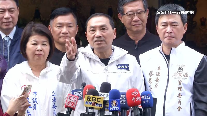 凱旋苑狂燒　綠批侯一手拜關公一手包租公