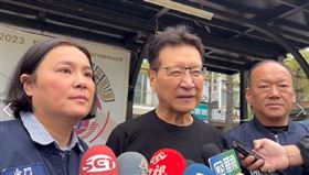 ▲趙少康陪同陳玉珍金門拜票行程並受訪 （圖／趙辦提供）