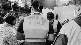 桃園市1名阮姓逃逸外籍女移工，前天（26日）帶著1袋物品到新北市板橋長江路上的一家禮儀公司求助，業者「鋼鐵爸」阮橋本打開袋子一看裡面竟有1具嬰屍