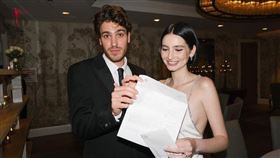 梅朵沃克（右）去年與路易斯松頓艾倫（左）結婚。（圖／翻攝自梅朵沃克IG）