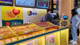 第4屆公益彩券屆止　三縣市頭獎領走530億　刮刮樂銷售長度繞地球8.8圈