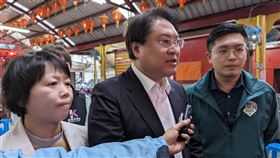 游尚樺殉職家人盼弟回南部  林右昌：調高雄港消新竹縣消防局新工分隊長游尚樺在搶救火災時殉職，家人期盼在台北市消防局服務游尚樺的弟弟能調回南部。內政部長林右昌（前中）28日下午在基隆視察受訪表示，預計民國113年3月調任高雄港務消防隊。中央社記者王朝鈺攝 112年12月28日