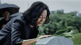 惠英紅在《拯救嫌疑人》演出愛女慘遭殺害的母親。（圖／原創娛樂提供）