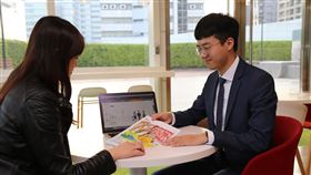 台灣人壽推出全台第一張「輕度就賠」失智保單。（圖／台灣人壽提供）