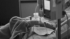 示意圖-生病,病人,病床（圖／翻攝自Pixabay)https://goo.gl/JK9Yev