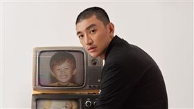 曾少宗為戲剃頭。（圖／幸星娛樂提供）