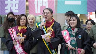 綠3學霸候選人發歐趴糖！號召返家投票