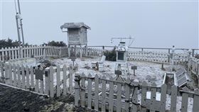 1230玉山氣象站下雪，中央氣象署提供