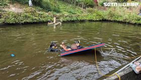 苗栗卓蘭某露營區父子溺水，消防隊已先救起父親。(圖/民眾提供)