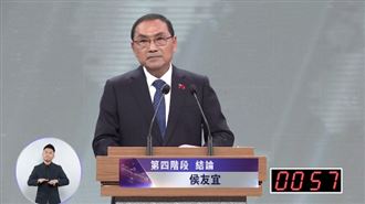 安慰柯「不要流淚」　侯提新台灣政治改革