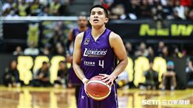 ▲新北國王迎戰新竹御頂攻城獅，高國豪執行罰球。（圖／記者劉彥池攝影）