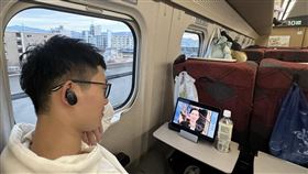 視網膜透露在日本新幹線追八點檔，結果被台灣阿姨笑。（圖／翻攝自視網膜 Retina臉書）