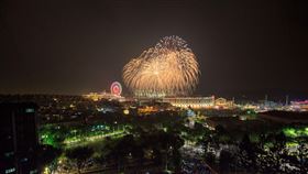 高雄義大世界跨年  實施3階段交管高雄義大世界跨年焰火秀將於2024年元旦凌晨0時登場，屆時周邊道路將實施3階段交通管制。（高雄義大世界提供）中央社記者蔡孟妤傳真  112年12月20日