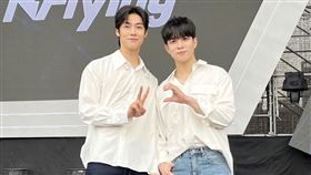 N.Flying李承協（左）、柳會勝擔任桃園跨年壓軸演出。（圖／年代提供）