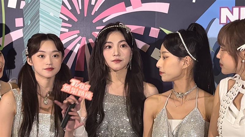 台北跨年女團無預警脫衣　李㼈愛女辣爆了