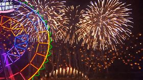 義大世界煙火，翻攝畫面