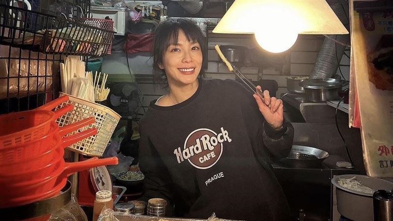 本土劇女星沈寂10年　跨年夜賣雞排曝光了