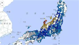 日本石川縣能登地區元旦下午接連發生數起地震，最大規模達7.6。紅色叉叉處為規模7.6地震震央。（圖／翻攝自日本氣象廳官網）