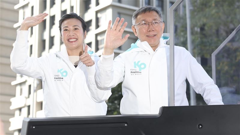 吳自認辯論第一　他：比柯假哭咳嗽還認真