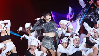 謝金燕跨年收視稱霸高雄！104萬人搶看