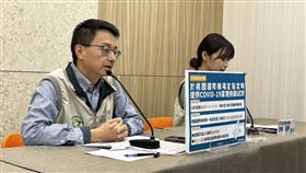 羅一鈞說明疫情與桃機提供家用快篩。（圖／記者簡浩正攝影）