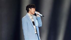 吳青峰世紀合體小野麗莎。（圖／哈里坤的狂歡提供）