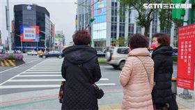 天氣/寒流/冷氣團/羽絨(記者陳弋攝影)
