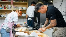 嗨營業中(好看娛樂)
