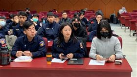 新北警增添生力軍  警專結業生分發報到