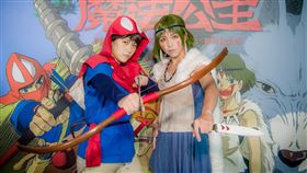 《魔法公主》Cosplay阿席達卡（左）和小桑。（圖／甲上娛樂提供）