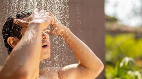 淋浴,洗澡,蓮蓬頭,沖澡（示意圖／Pixabay）