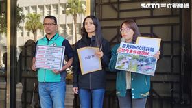 ▲林秉宥(左起)、賴品妤、顏蔚慈赴台北地檢署對廖先翔提告、告發。（圖／記者楊佩琪攝）