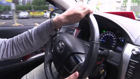 -開車-疲勞駕駛-儀錶板-方向盤-