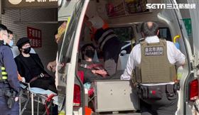 謝震廷遭警方壓制送醫，獨家畫面曝光。（組合圖／三立）