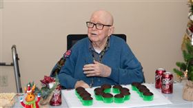 美國一名退伍的陸軍士官長彼得森（Eugene Petersen）（圖／翻攝自空軍基地網站）