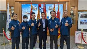 2023龍海市海峽兩岸搶孤大賽　杏輝藥品搶孤隊率先攻頂取下前三名順風旗（業配勿用）