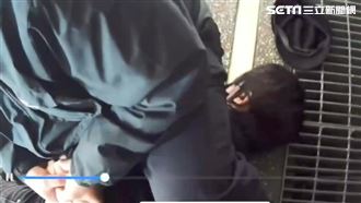 謝震廷街頭亮刀遭警壓制　畫面曝光