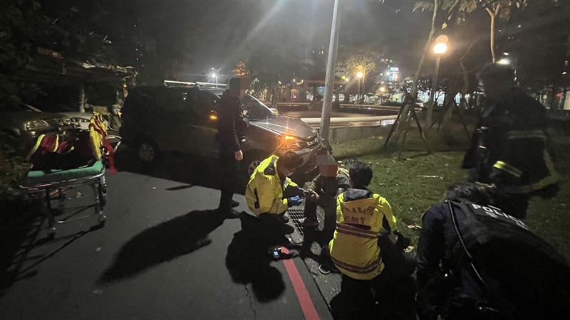 新北男開車睡著自撞電桿　安全氣囊爆開