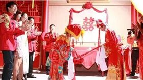 ▲醫院顧病妻卻「夢到婚禮」！新娘還不是老婆 全網嚇傻：那裡曾是夜總會（示意圖／翻攝自《爆料公社》）