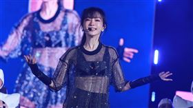 ▲謝金燕登上高雄跨年晚會演出。（圖／民視提供）