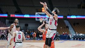 ▲呂政儒投進逆轉比數三分球。（圖／高雄17直播鋼鐵人提供）