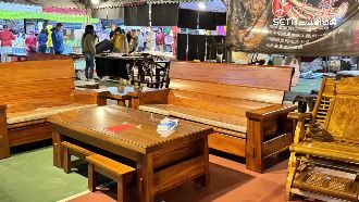 沒賣年貨！金門年貨大街賣家具、小吃挨轟