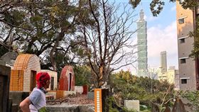 謝金河今（7）天下午在臉書發文貼出多張照片寫道，跑過歷史傷痛區。（圖／翻攝自謝金河臉書）