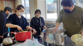 日本強震台僑募集物資　開車3小時送災區