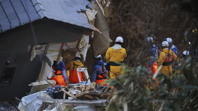 日強震「疑10家人遭埋」　他見兒遺體崩潰