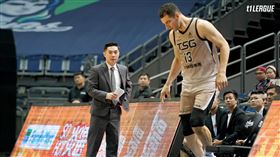 ▲台鋼獵鷹無法掌握裁判吹判尺度。（圖／翻攝自T1聯盟）