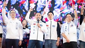 前台大校長管中閔７日晚現身力挺侯康配。（圖／翻攝自侯友宜臉書）