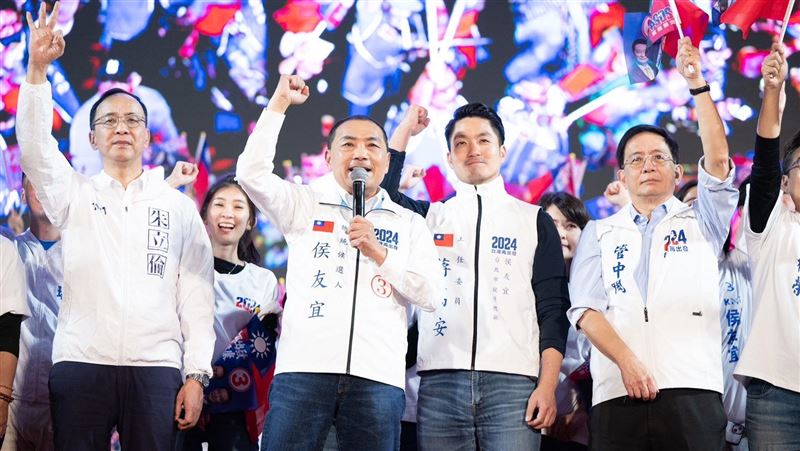 管中閔首次站台侯康　他揭：就是轉捩點！