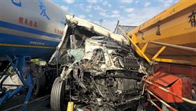 車禍,國道一號,台南段,氣罐車,丙烯,砂石車,全線封閉