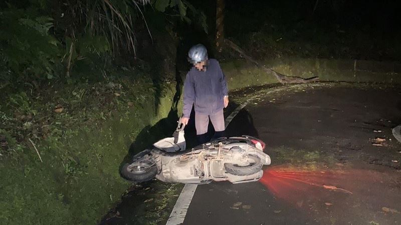 桃園翁騎70公里迷途北宜山區　暖警助返家